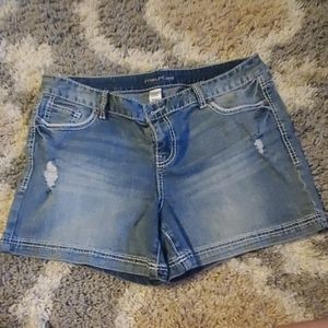 Maurices Jean shorts